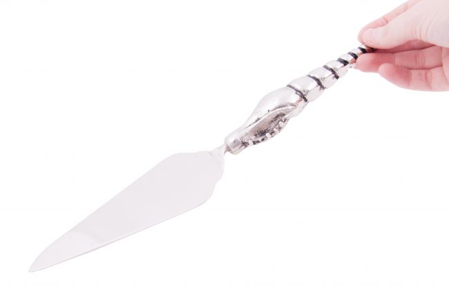 “Merella Coast” Cone Shell Cake Server 