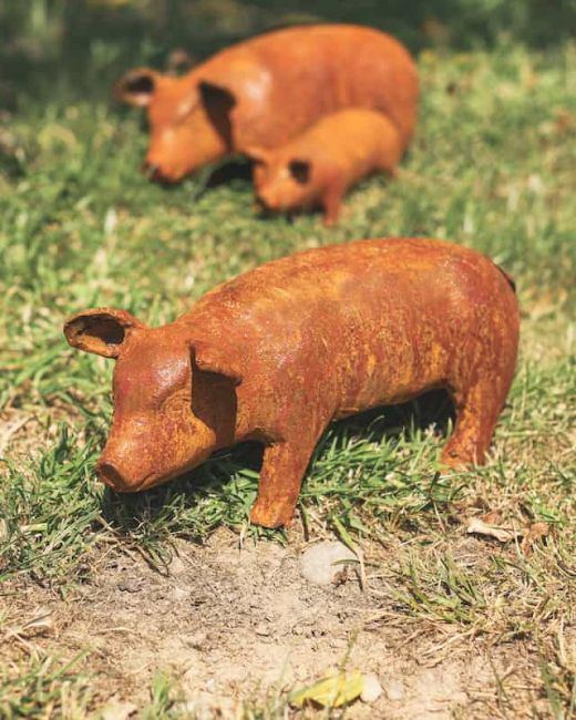 Small Cast Iron Rustic Pig Sculpture Small Cast Iron Rustic Pig Sculpture