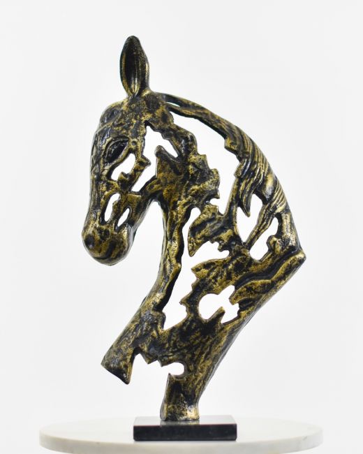 Steed"s Shadow Cast Aluminium Interior Ornament - Gold