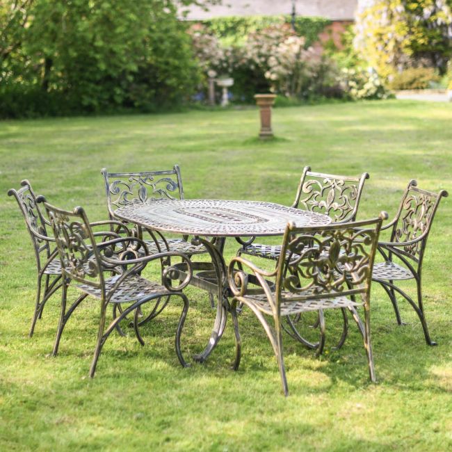 Stunning Cast Aluminium Six-Seater Fleur-de-Lys Oval Garden Table & Chair Set