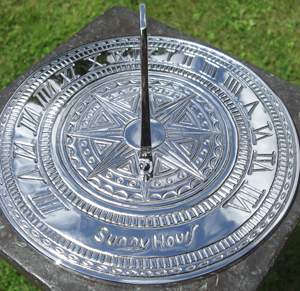 Sunny Hours Sundial - 193mm 