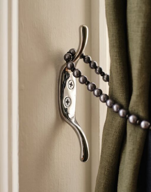 "Canterbury" Deluxe Brass Curtain tie back