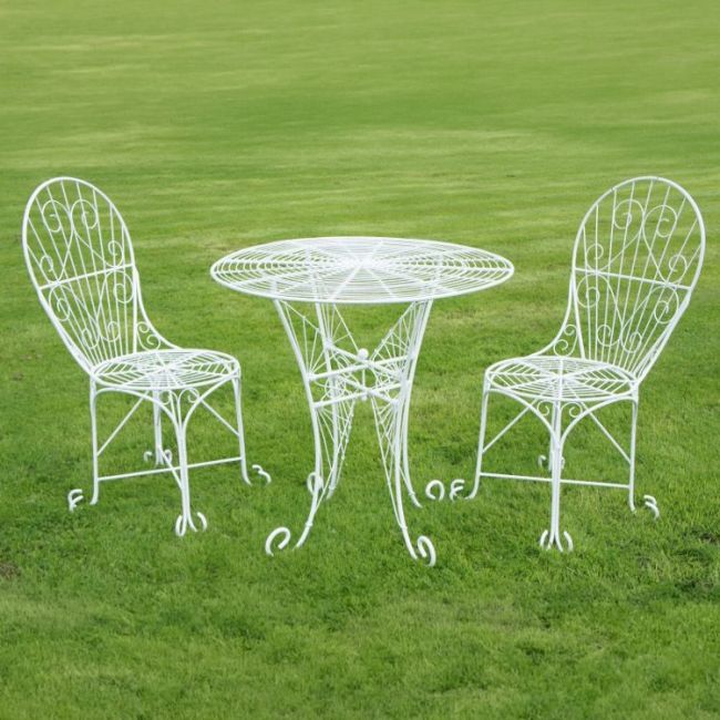 The "Maddie’s Picnic" 2-Seater Garden Dining Set in Situ in the Garden on the Lawn