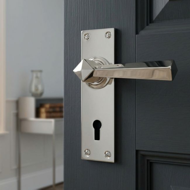 Bright Chrome "Peregrine" Straight Lever Lock Set