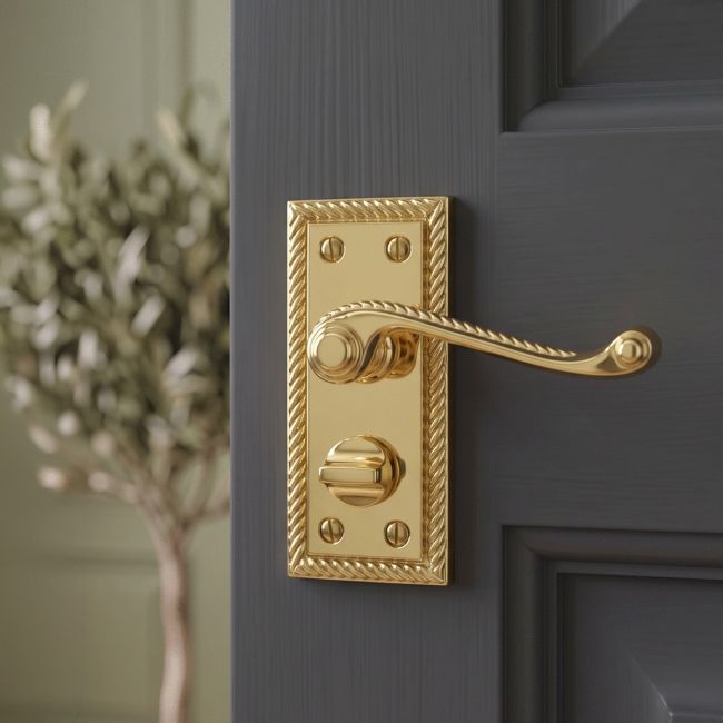 Georgian Lever handle with Lock