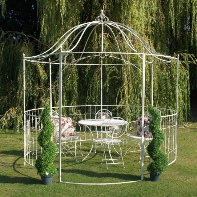 The Cream Countess Gazebo in Use