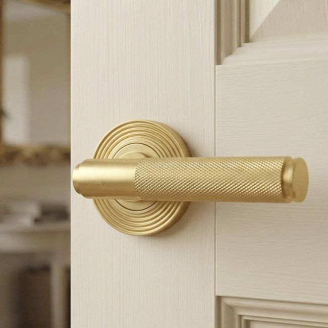  Satin Brass "Royale" Unsprung Beehive Door Handle on Rose Set
