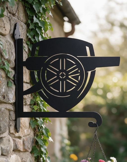 Steel "Gunners" Club Crest Hanging Basket Bracket
