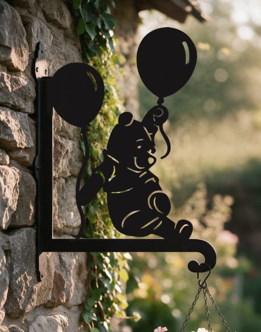 Steel Cartoon Bear with Balloon Hanging Basket Bracket