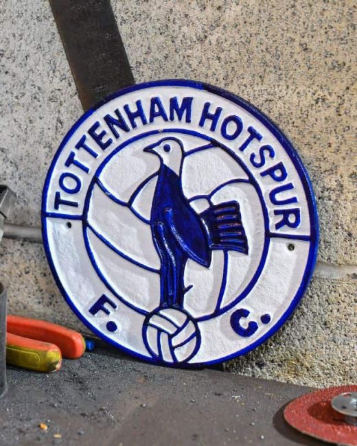 "Tottenham Hotspur" Reproduction Sign in Situ "Tottenham Hotspur" Reproduction Sign in Situ