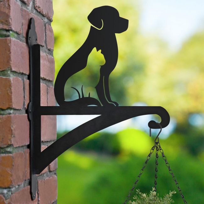 Cat & Dog Hanging Basket Bracket in Garden Cat & Dog Hanging Basket Bracket in Garden