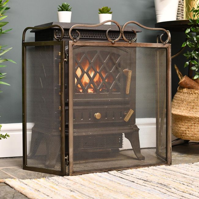 Rustic Ornate Fireguard in Situ Rustic Ornate Fireguard in Situ