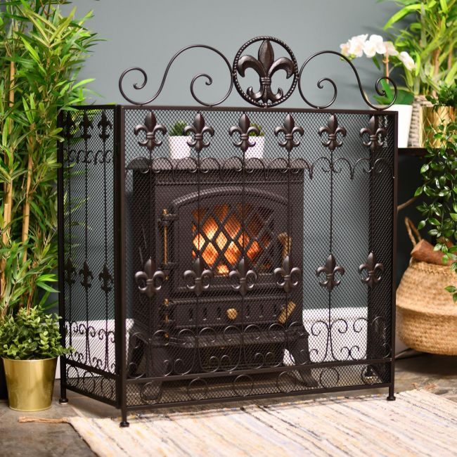 The “Chichester” Victorian Fire Guard in Situ The “Chichester” Victorian Fire Guard in Situ