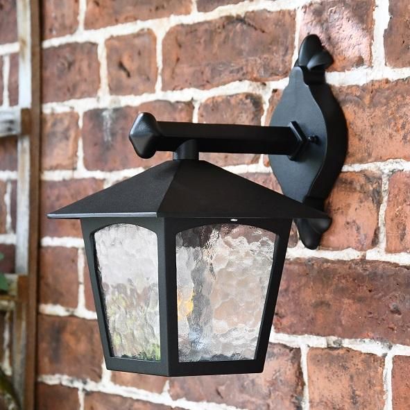 Traditional Wall Lantern Traditional Wall Lantern