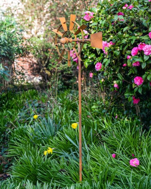 Vintage Farmhouse Garden Wind Spinner