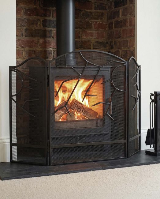 Ornate "Burfleld" Triple Fold Iron Fire Guard Ornate "Burfleld" Triple Fold Iron Fire Guard