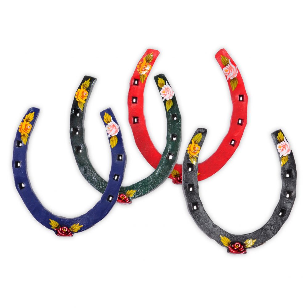 Hand painted horse shoes with flower | Black Country Metalworks