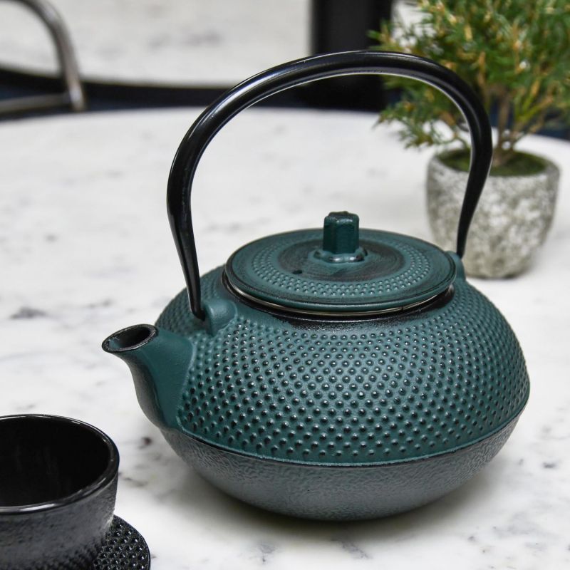 Traditional Japanese "Midnight" Green Cast Iron Teapot | Black Country ...