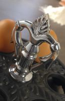 Edwina Cast Iron Egg Holder (Holds 6 Eggs)