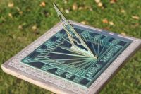 Verdigris "Tempus Fugit" Square Sundial - 200mm