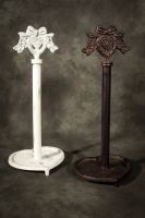 "Miss Lovejoy" Heart paper towel holder