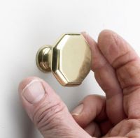 “Octavia” Cabinet Knobs