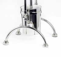 The “Hawkestone” toilet companion set The “Hawkestone” toilet companion set