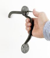 ’Cavallier’ Thumb Gate ’Cavallier’ Thumb Gate