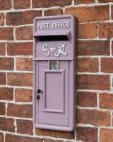 "Savannah Sunset" King George Rex Post Box Front on wall