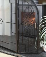 Close-Up of “Aldermore House” Arched Fire Guard in Situ Close-Up of “Aldermore House” Arched Fire Guard in Situ