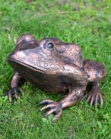 "Morty" the Toad Cast Aluminium Garden Sculpture on a Garden Lawn