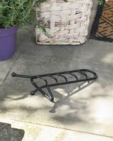 Angled view of back boot jack