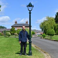 Antique Green Opulent Cast Iron Lamp Post Scale Image