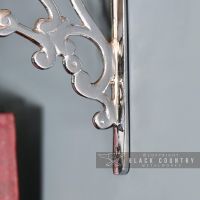 Close-up of the Bottom of the Shelf Bracket