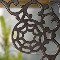 Detailed image of casting pattern on bracket Detailed image of casting pattern on bracket