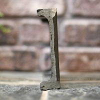 Side view of double cast iron air brick Side view of double cast iron air brick