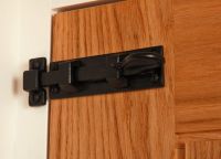 Black Iron Straight Bolt