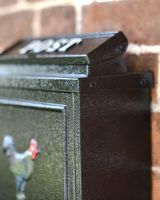 Close-Up of Midnight Black Finish