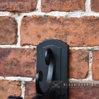 close-up of the Ornate Design on the Bracket