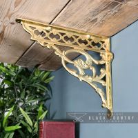 Serpent Design Shelf Bracket in Situ