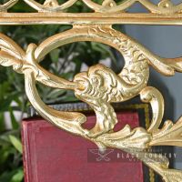 Close-up of the Serpent Design 