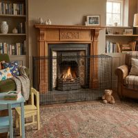 Brinton Extendable Nursery Fire Guard in Situ