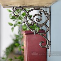 Cast Iron Tulip Design Shelf Bracket 20 x 23cm