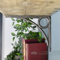 Cast Iron Circle Design Shelf Bracket 16 x 19.5cm