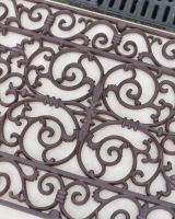 Cast Iron Handforth Ornate Fleur-de-Lys Door Mat Central Close Up