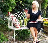 "Cherry Lattice" Vintage Style Garden Bench "Cherry Lattice" Vintage Style Garden Bench