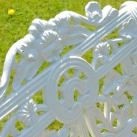 Close-up of the Design on the "Belgravia" Bench Close-up of the Design on the "Belgravia" Bench