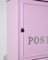 Close up of the Lock of the Pink "Oxford" Wall Mounted Post Box with Silver Detail Close up of the Lock of the Pink "Oxford" Wall Mounted Post Box with Silver Detail