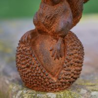 Close up of Chestnut detailing 