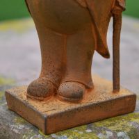 Close up of Integrated Base on Gentleman Owl Sculpture 